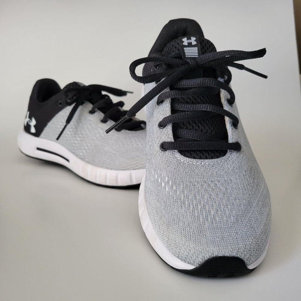 Under Armour Women's Micro G Pursuit Running Shoe - LIKE NEW Size 6.5